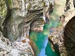 -蝶舞清江·恩施地心谷景区