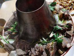 牦牛排土火锅-茂县小辣椒川菜馆-羌家铜锅土火锅