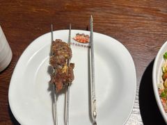 -三个大叔烤羊肉串·歌手驻唱·碳烤鲜肉(西三旗店)