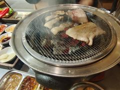 -围炉肉舍•炭烤活鳗•丹东海鲜烤肉(步行街店)