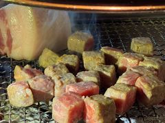 雪花肉粒-肉甲韩国木炭烤肉(新壹街1店)