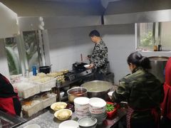 -矮子粉店1985·长沙米粉(湘春路店)