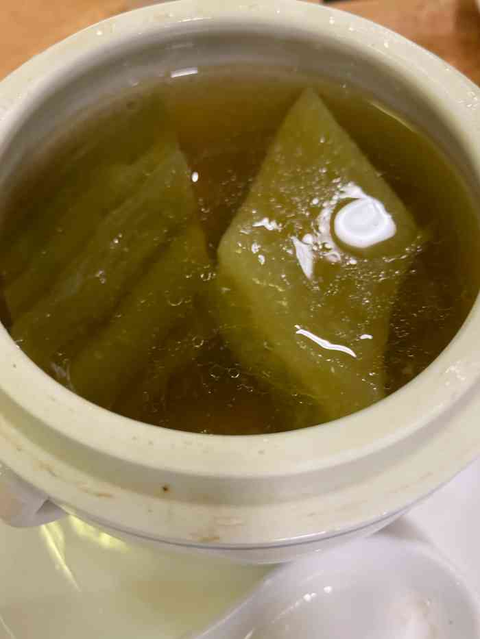 香港齿留香(凤城食都店)-"前几天吃的几个饭店都有烧鹅,特意不点,留.