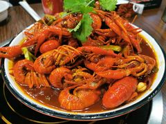 -虾弄弄海派小龙虾·牛羊蝎子火锅