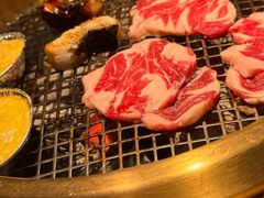 -铭牛烧肉·和牛海鲜自助(高新月牙湖店)