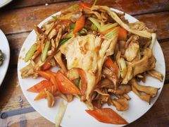 -何适山庄 ·可团建(水长城P2停车场店)