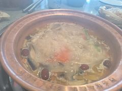 -阿婆情腊排骨火锅(金虹路店)