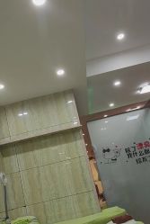 -苗医生专业祛痘·皮肤管理