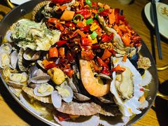 一锅又麻又辣海鲜-船歌·鱼水饺青岛菜(金狮广场店)