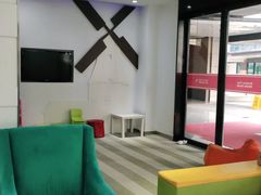 -雅悦齿科(顾村公园店)