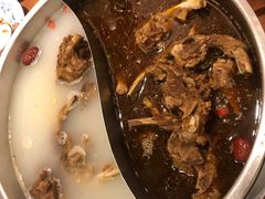 -亿诣蝎府炸酱面羊蝎子火锅(酷车小镇店)