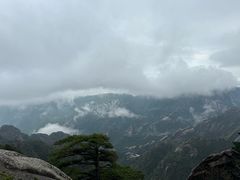 -黄山光明顶山庄