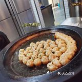 现在的餐饮卷到离谱😂连粉店都开得贼大，还是全屋地暖的‼️