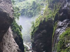 -龙水峡地缝景区