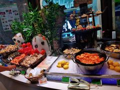 -亚洲国际大酒店·云顶阁旋转自助餐厅