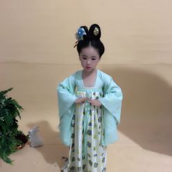 -盘子女人坊生日照·摄影馆(华强店)