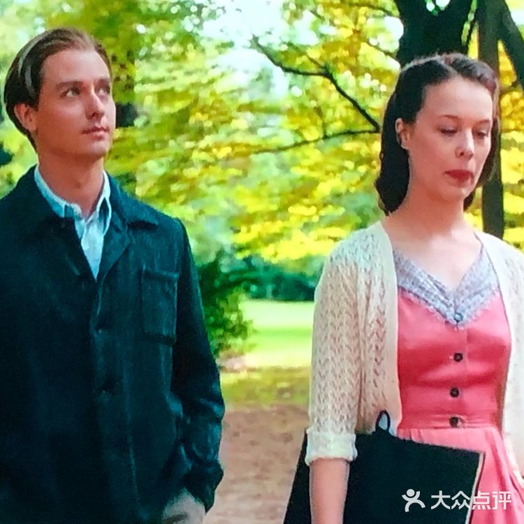 主演：汤姆-希林。葆拉-贝尓