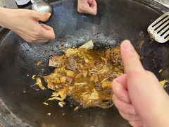 -粘豆包柴火铁锅炖