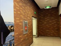 -燕莎奥特莱斯购物中心