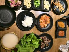 -肉甲韩国木炭烤肉(新壹街1店)