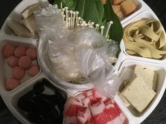 -鸡遇虾煲干锅火锅(小寨金莎店)