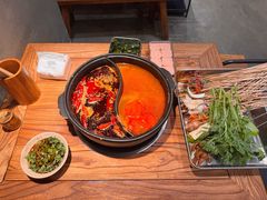 -郑记·古法黑砂锅串串(龙泉店)