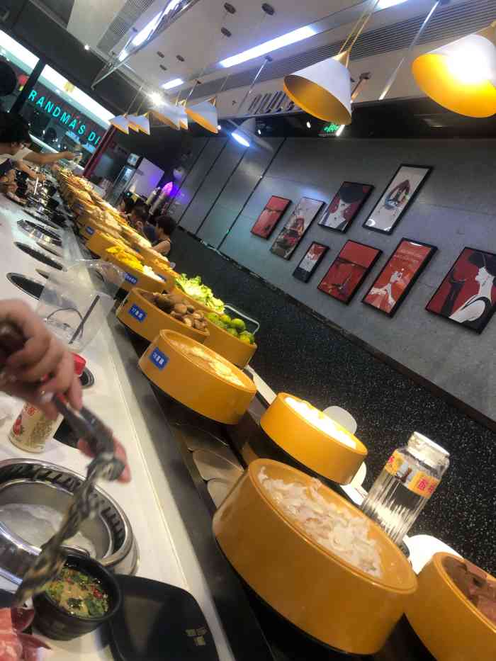 汤响自助回转火锅(万达店)-"[薄荷]环境:位置挺宽敞,既合适两三人.