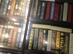 -钟书阁(松江泰晤士小镇店)