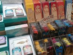 -猫的天空之城概念书店(杭州南宋御街店)