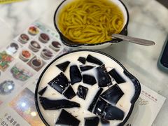 椰奶龟苓膏-梧州双钱龟苓膏(老街店)