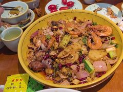 -休记光头香辣蟹干锅(绵竹店)