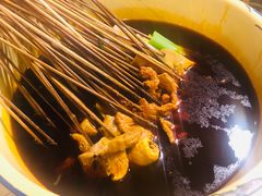 -拈签一笑黄牛肉辣卤串串
