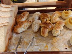 -南郊宾馆·风味自助餐厅·山东十六地市特色菜