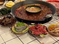 -财二舅火锅招待所