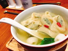 鸡汤松茸马兰头馄饨-上海人家花樣年华(中山公园店)