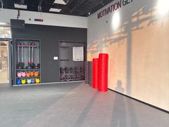 -Z&B Fitness Studio·Gym(前滩L+PLAZA店)