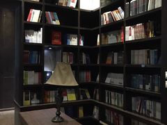 -钟书阁(松江泰晤士小镇店)