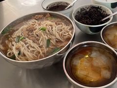 -正宗杨记普洱酸醋米线(总店)
