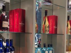 -浅深(世茂滨江精品店)
