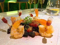 -La Mer Restaurant & Lounge