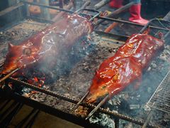 -黄记四更烤乳猪店