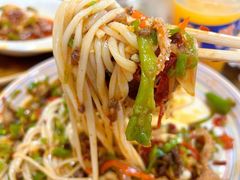-歹歹的加个面过油肉拌面