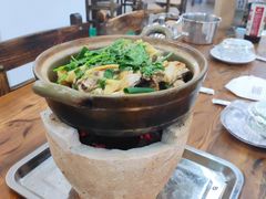 炭炉清远鸡煲-顺德公平靓正特色牛花粥(花都店)