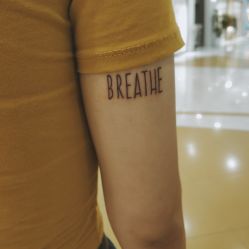 -明星刺青·洗纹身