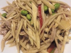 茭白炒肉丝-上海年代·浙菜家烧·小海鲜(水上东路店)