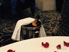 -AZUR聚(香格里拉饭店)