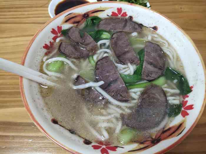 金华牛杂面-"[薄荷]环境:店面挺大的,没想到一个面."-大众点评移动版