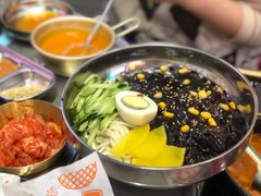 釜山炸酱面-玄希浪漫厨房·韩料烤肉(湖滨银泰in77店)