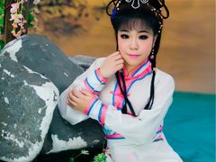 -九月鹰飞汉服摄影工作室