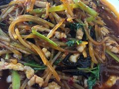 鱼香肉丝-三居鲁味坊黄焖鸡(山大路店)